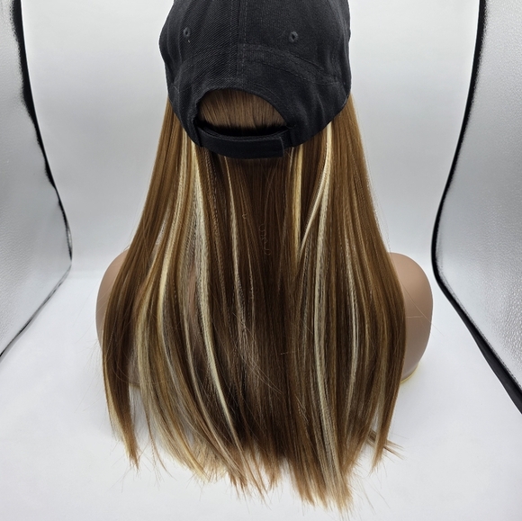 Light Golden Brown & Blonde Highlights Straight Synthetic Hat Wig - Picture 4 of 8